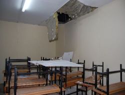 Bir Yıllık Okulun Tavanı Öğrenciler Dersteyken Çöktü