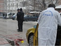 Kız Meselesi Yüzünden Çıkan Silahlı Kavgada 3 Kişi Ağır Yaralandı