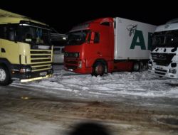 Kaza Yapan Tır, Yozgat - Alaca Karayolunu 1 Saat Ulaşıma Kapadı