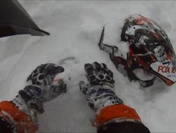 Çığ Altında Kalan Sporcunun Kurtarılma Anı Kamerada