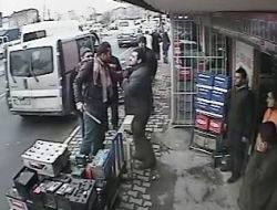 Şehir Magandalarının Döner Bıçaklı Saldırısı, Güvenlik Kamerasında