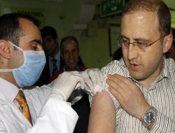 Van'da Sağlık Çalışanlarına H1n1 Aşısı Yapıldı