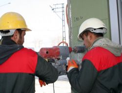 Van'da Orta Hasarlı Binalar Yeniden İnceleniyor