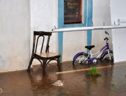 Fethiye’deki Bazı Evlerde Su Baskını