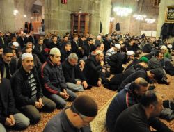 Erzurumlular, Van Depreminde Ve Uludere’de Vefat Edenler İçin 328 Hatim Okudu