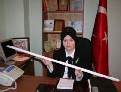 Kanser Derneği Ve Çevre Mühendislerinden Floresan Kırma Gösterisine Tepki