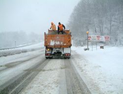 Düzce İl Sınırlarındaki Yollarda Ulaşım Felç
