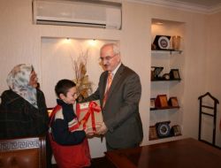 Cumhurbaşkanı Gül’den Niğdeli Küçük Salih'e Dizüstü Bilgisayar