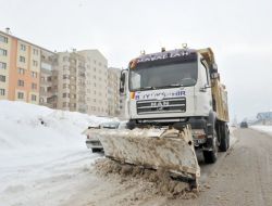 Ankara'da Karla Mücadele Çalışmaları Sürüyor