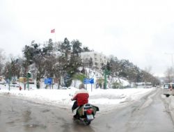 Ereğli-zonguldak Karayolu, Kar Yağışı Nedeniyle Ulaşıma Kapandı