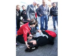 Kadın Sürücü Çarptığı Yayaya Moral Verdi