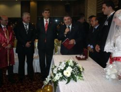 Bakan Şahin Nikah Şahidi Oldu!