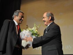 Kamer Genç'i Yılın Siyasetçisi Seçtiler