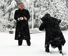 Cumhurbaşkanı'ndan kar keyfi