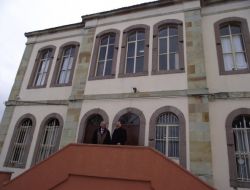 Vali Cerrah, Çocukluğunun Geçtiği Burhaniye’de Maziyi Yaşadı