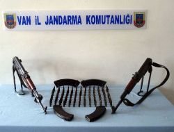 Başkale'de  2 Kalaşnikof  Ele Geçirildi!