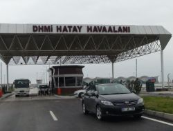 Asi Nehri Taşınca Havaalanı Sular Altında Kaldı