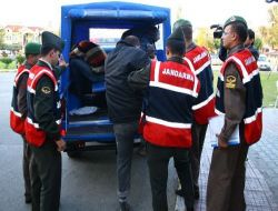 Gündüz Taktıkları Kabloları Gece Çalan İşçiler Tutuklandı