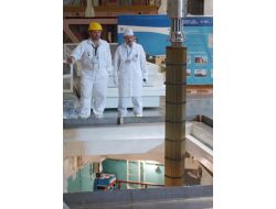 İran Kendi Ürettiği Nükleer Çubukları Kullanmaya Başlıyor