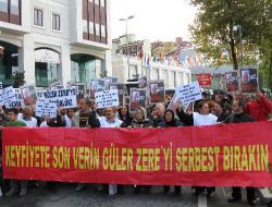 Ak Parti Önünde Güler Zere Protestosu
