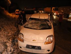 Buz Pistine Dönen Yolda 11 Araç Birbirine Girdi