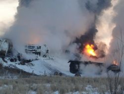 Rusya’da Petrol Yüklü Tren Yandı