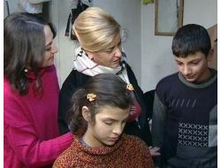 Nevin Gökçek'ten 4 Çocuğu Engelli Aileye Yardım