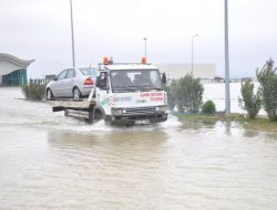 Taşkın Su Seviyesinin Yükseldiği Hatay Havaalanı Uçuşa Kapatıldı