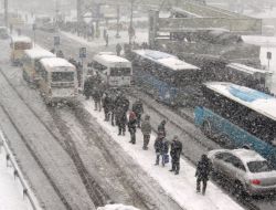 İSTANBUL’DA KAR ÇİLESİ