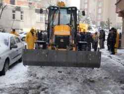 Esenler'de Kar Nöbeti
