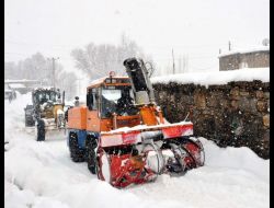 Bitlis’te Kar Kalınlığı 160 Santimetreye Ulaştı, 600 Köy Yolu Kapandı