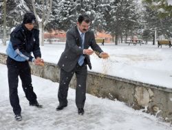 Karaman Belediyesi Aç Kalan Kuşları Unutmadı