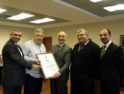 Bossa'dan Depremzedelere 5 Bin Metre Kumaş, 31 Bin Parça Giyecek