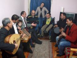 Engellilere, Evlerinde Özel Konser Veriyorlar