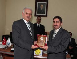 Aü'de Enstitülerde Görev Değişimi