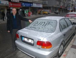 İzmir Kent Merkezine 5 Yıl Aradan Sonra Kar Yağdı