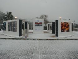 İzmir Beyaza Büründü