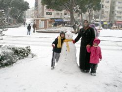 Bergamalılar Güne Karla Uyandı