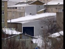 Kar Temizliği Yaptığı Çatıdan Betona Çakıldı