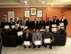 ‘yüz Yüze Vaaz’ Kursiyerleri Sertifikalarını Aldı