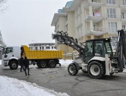 Eyüp’te Kar Temizleme Çalışmaları Devam Ediyor