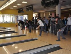 Hayatlarında İlk Defa Bowling Oynadılar
