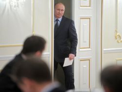 Ankete Göre Putin İlk Turda Seçilmeyi Garantiledi; Yüzde 52