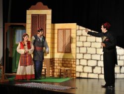 Yksm’de Kahkaha Tufanı Devam Ediyor