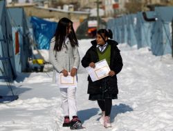 Depremzede Öğrencilerin Karne Hediyesi Zambak Yayınları'ndan