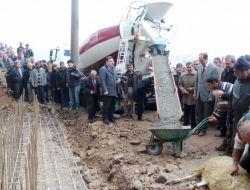 Edremit’te Kılıçarslan Camisi'nin Temeli Atıldı