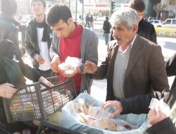 Vatandaşlara Mevlit Paketi Dağıtıldı