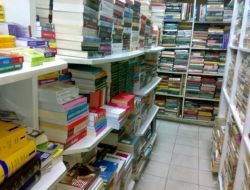 İzmir'de Korsan Kitap Operasyonu