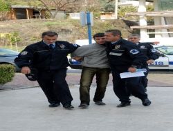 Otomobillerin Kapılarını Tornavidayla Açan Zanlıyı Parmak İzi Ele Verdi
