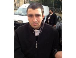 Firari Asker Taşla Vurduğu Kadının Çantasını Gasp Etti